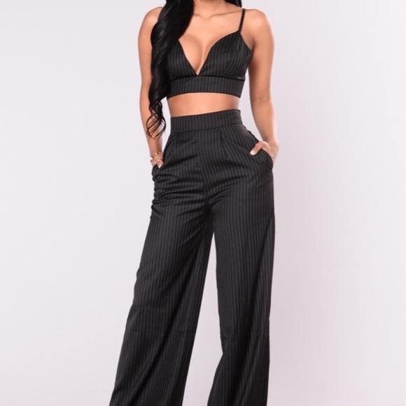 Fashion Nova Pants - NWT Fashion Nova Delicate Lust 2 piece Suit Set